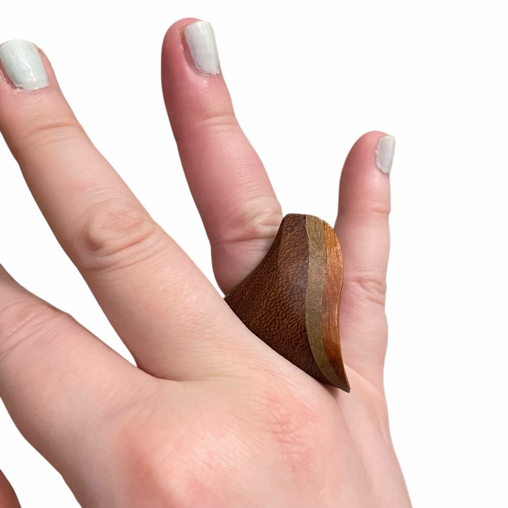 Vintage Handmade Abstract Wooden Ring Size 8 - Picture 9 of 12